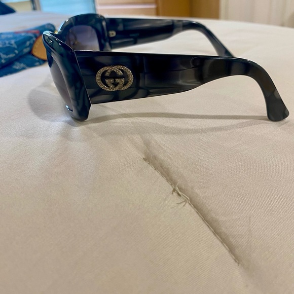 Wavy 🌊GUCCI GG rhinestone Sunglasses with case EUC - Picture 6 of 14